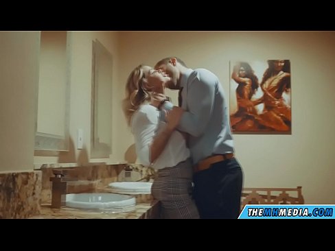 ❤️ Xa i-blonde ene-busty ikuhenda kwindlu yangasese yoluntu Amanyala  kumanyala xh.ttsex.ru ❌️❤